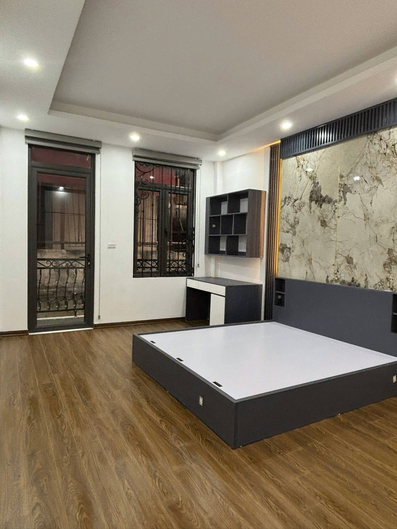 BÁN NHÀ GIẢI PHÓNG, HOÀNG MAI. GẦN PHỐ, MỚI TINH, FULL NỘI THẤT. 35m2,   6.8 tỷ. - Ảnh 4